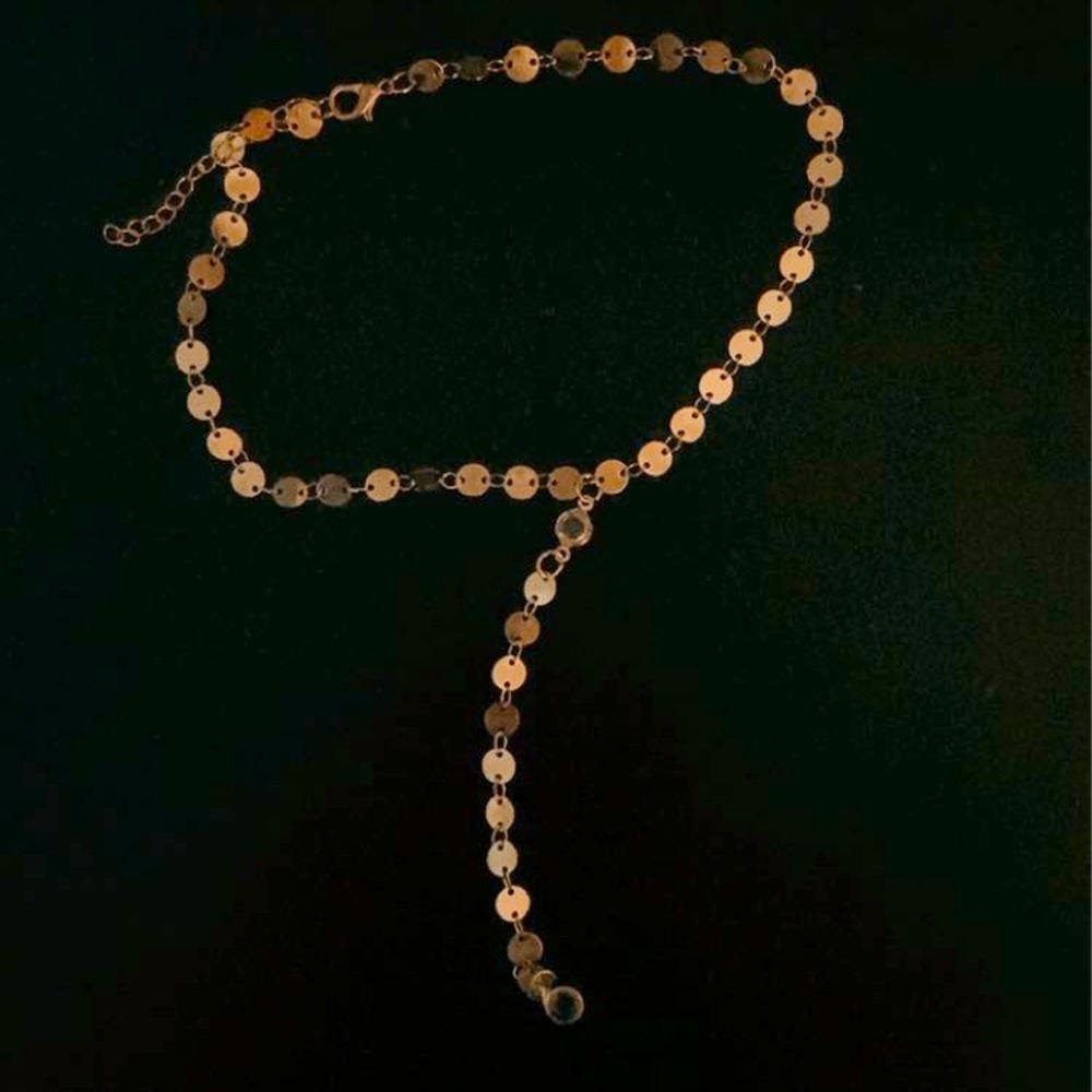 Gold circle shape necklace